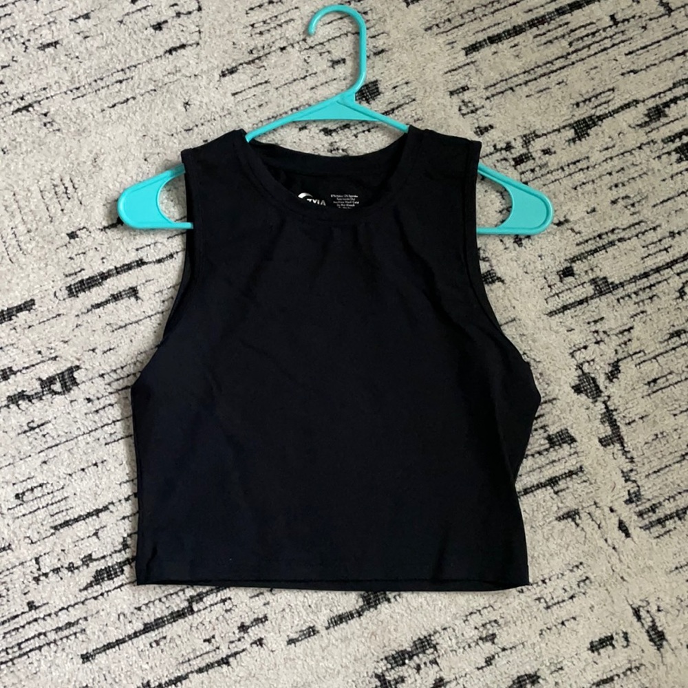 COPY - Zyia black stronger cropped tank- L